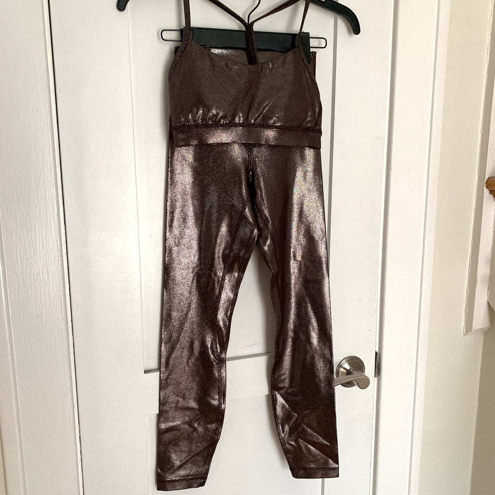 20. Size 2 LULULEMON Brown Shine Flow-Y Bra & Align Leggings SET